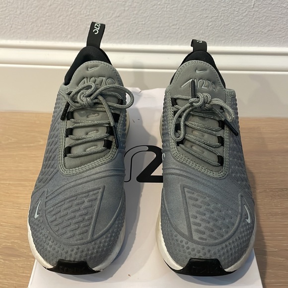 Nike Air Max 270 SE in Mica Green/Sequoia-Igloo, Size 7 - Picture 2 of 9